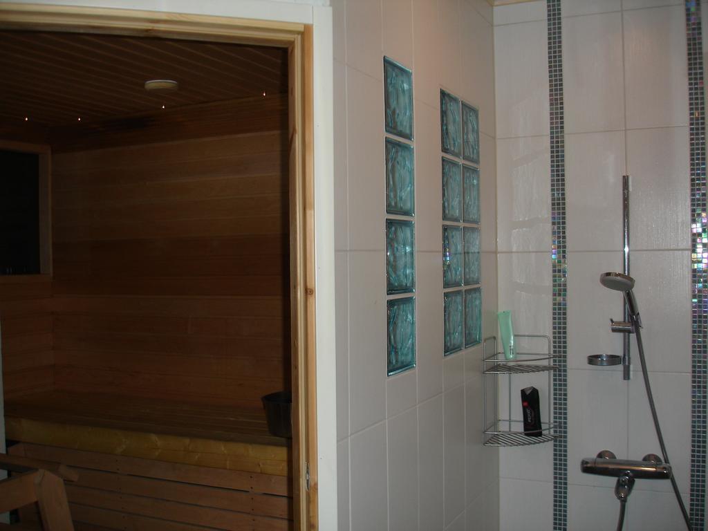 Aamuruskon Ukkola Cottage Sirkkakoski Zimmer foto